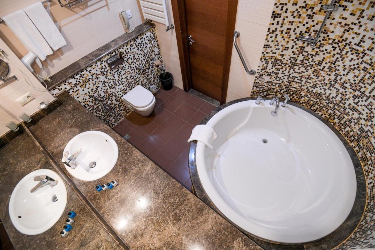 Avenue Hotel Baku By Smart מראה חיצוני תמונה
